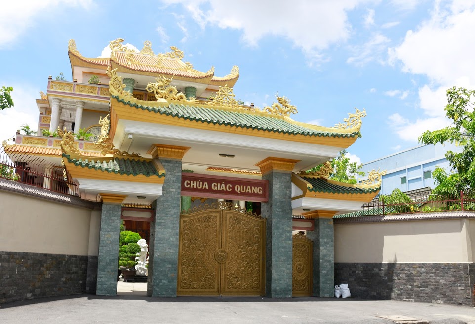 Không gian thờ tự linh thiêng tại Chùa Giác Quang