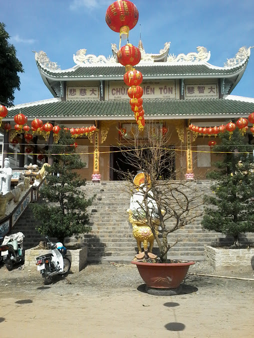 CHÙA THIỀN TÔN NẰM BÊN SƯỜN NÚI THIÊN THAI TẠI HUẾ
